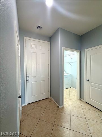 8672 Big Sagebrush Avenue, Las Vegas, NV 89117