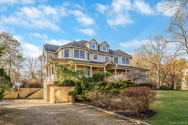 44 E Margin Road, Ridge, NY 11961