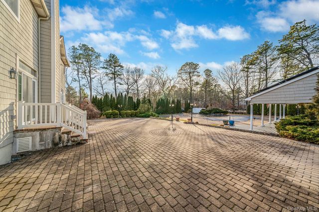 44 E Margin Road, Ridge, NY 11961