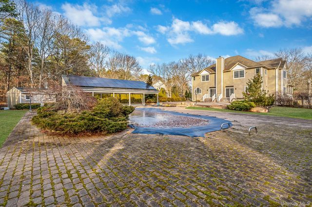 44 E Margin Road, Ridge, NY 11961