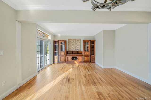 44 E Margin Road, Ridge, NY 11961