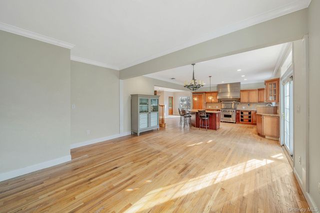 44 E Margin Road, Ridge, NY 11961