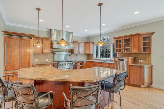 44 E Margin Road, Ridge, NY 11961