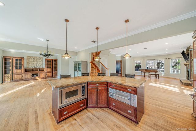 44 E Margin Road, Ridge, NY 11961