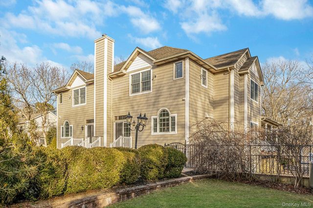 44 E Margin Road, Ridge, NY 11961