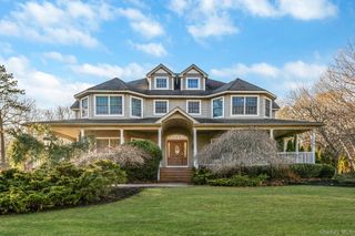 44 E Margin Road, Ridge, NY 11961