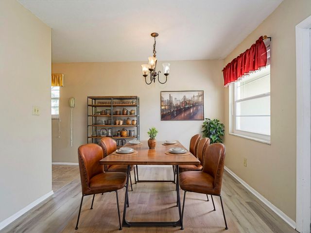 4 Vista Palm Lane 105, Vero Beach, FL 32962