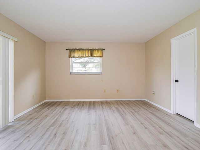 4 Vista Palm Lane 105, Vero Beach, FL 32962