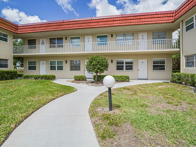 4 Vista Palm Lane 105, Vero Beach, FL 32962