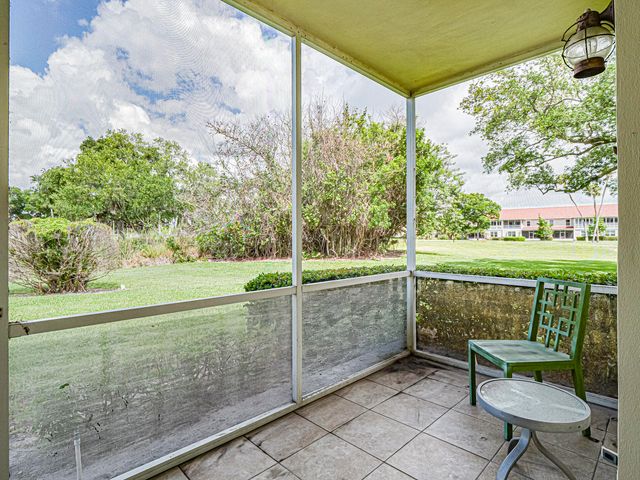 4 Vista Palm Lane 105, Vero Beach, FL 32962