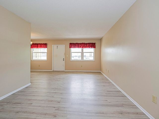 4 Vista Palm Lane 105, Vero Beach, FL 32962