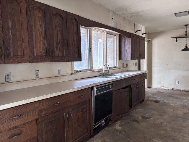 3446 Charing Cross Road, Ann Arbor, MI 48108