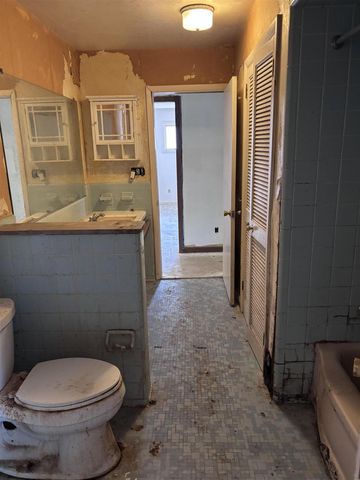 3446 Charing Cross Road, Ann Arbor, MI 48108