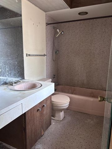 3446 Charing Cross Road, Ann Arbor, MI 48108