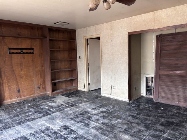 3446 Charing Cross Road, Ann Arbor, MI 48108