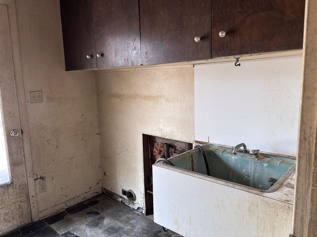 3446 Charing Cross Road, Ann Arbor, MI 48108