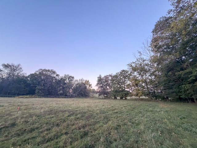 4 Indian Creek Rd, Cumberland Furnace, TN 37051