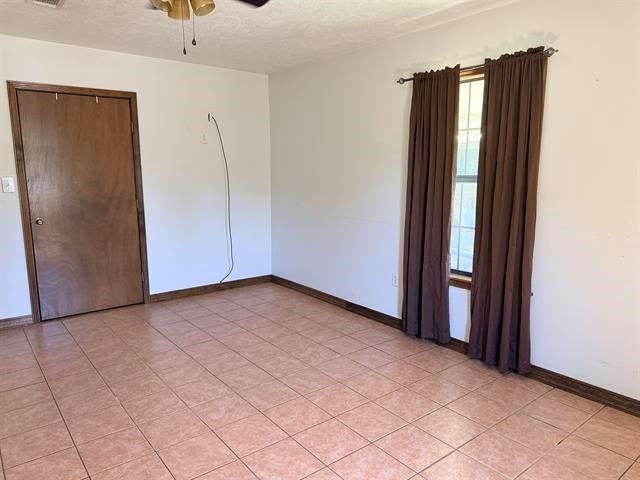 8957 Tejas Ln, Silsbee, TX 77656