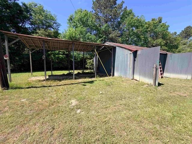 8957 Tejas Ln, Silsbee, TX 77656