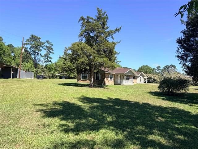 8957 Tejas Ln, Silsbee, TX 77656