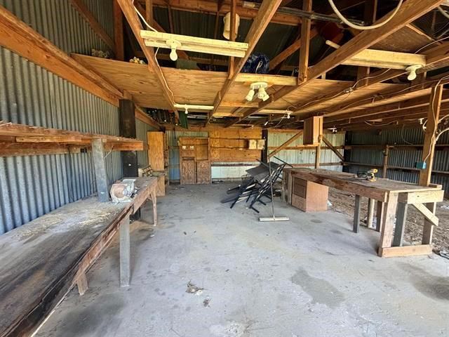 8957 Tejas Ln, Silsbee, TX 77656