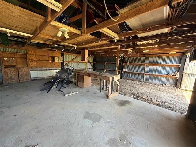 8957 Tejas Ln, Silsbee, TX 77656