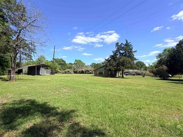 8957 Tejas Ln, Silsbee, TX 77656