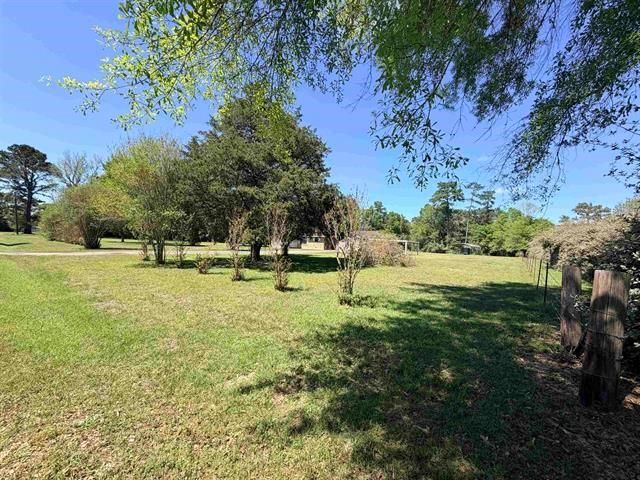 8957 Tejas Ln, Silsbee, TX 77656