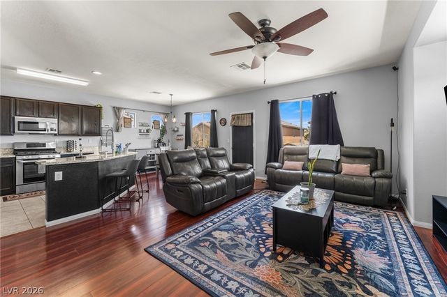7068 Mandy Scarlet Court, Las Vegas, NV 89148