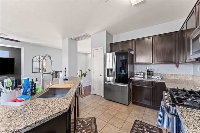 7068 Mandy Scarlet Court, Las Vegas, NV 89148