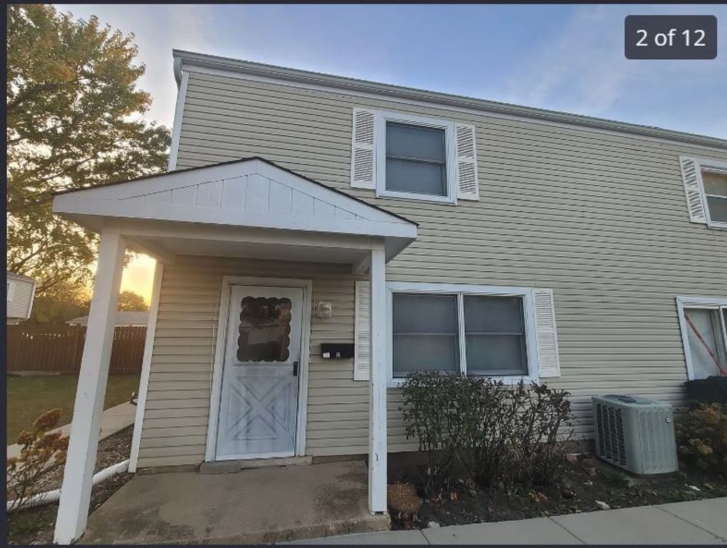 189 Robert Court C, Bartlett, IL 60103