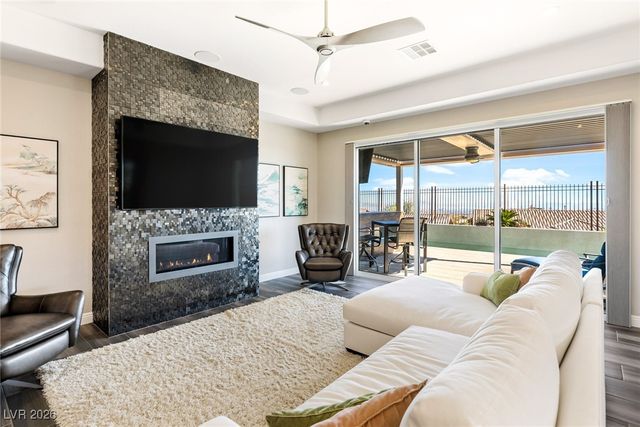 294 Besame Court, Las Vegas, NV 89138