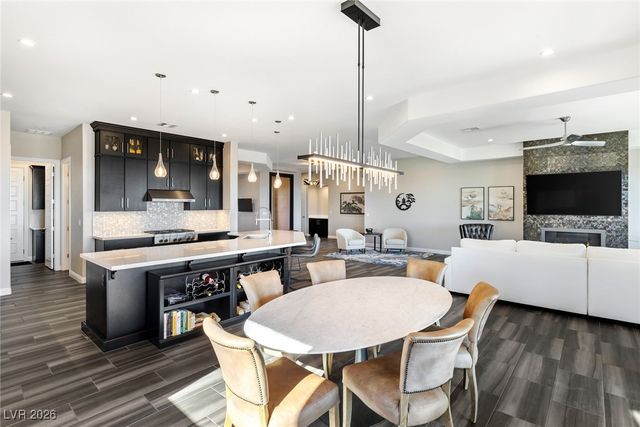 294 Besame Court, Las Vegas, NV 89138