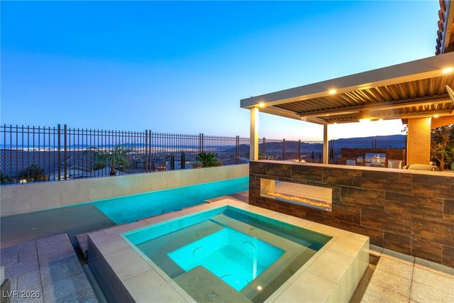 294 Besame Court, Las Vegas, NV 89138