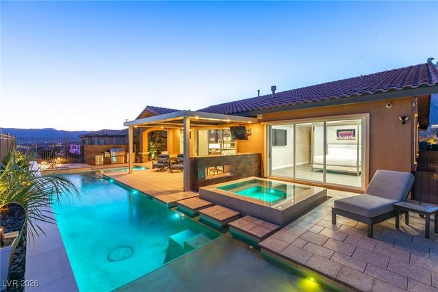 294 Besame Court, Las Vegas, NV 89138