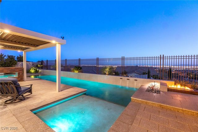 294 Besame Court, Las Vegas, NV 89138