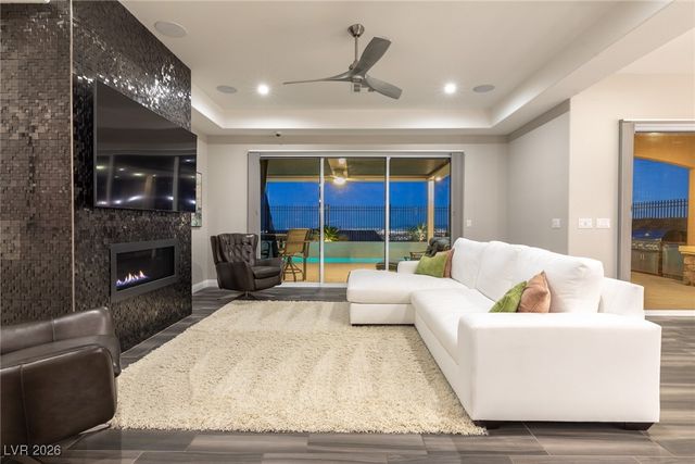 294 Besame Court, Las Vegas, NV 89138