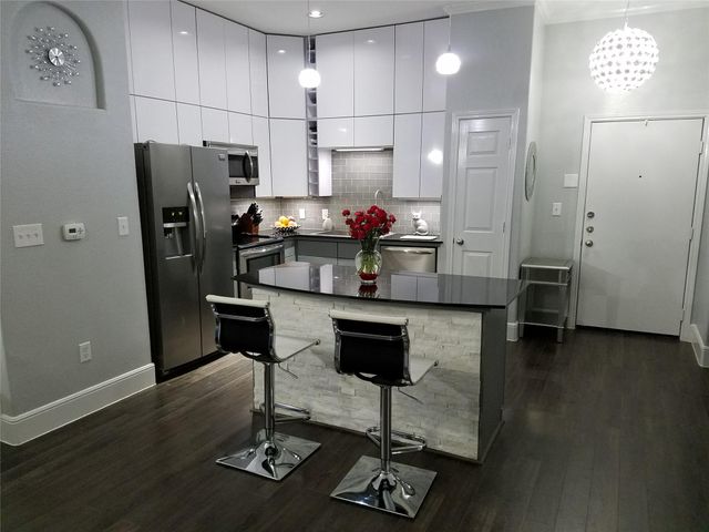 1441 East Street 303, Houston, TX 77007