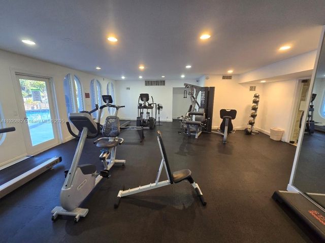 300 Diplomat Pkwy 207, Hallandale Beach, FL 33009