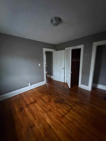 28 S Warren Avenue, Columbus, OH 43204