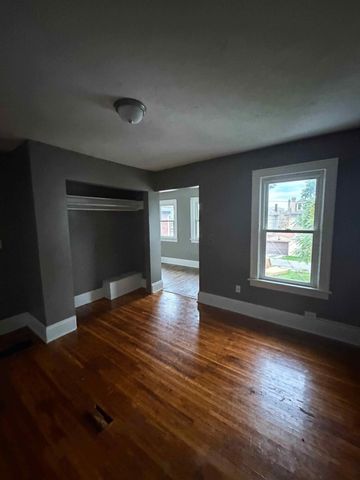 28 S Warren Avenue, Columbus, OH 43204
