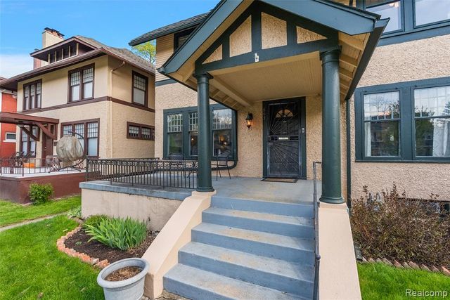 867 Edison Street, Detroit, MI 48202