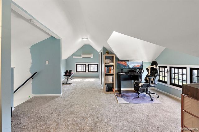 867 Edison Street, Detroit, MI 48202
