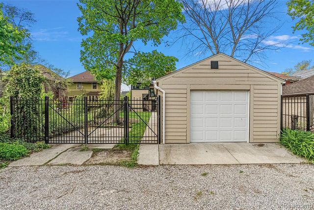 867 Edison Street, Detroit, MI 48202