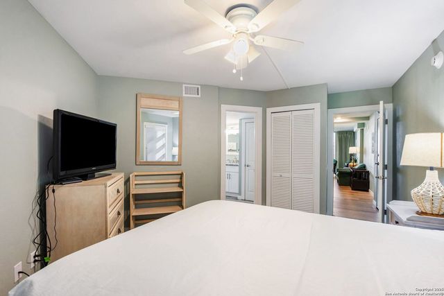 800 Sandcastle Dr # 130, Port Aransas, TX 78373