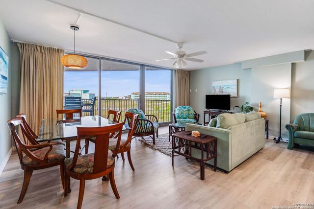 800 Sandcastle Dr # 130, Port Aransas, TX 78373