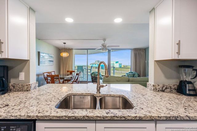 800 Sandcastle Dr # 130, Port Aransas, TX 78373