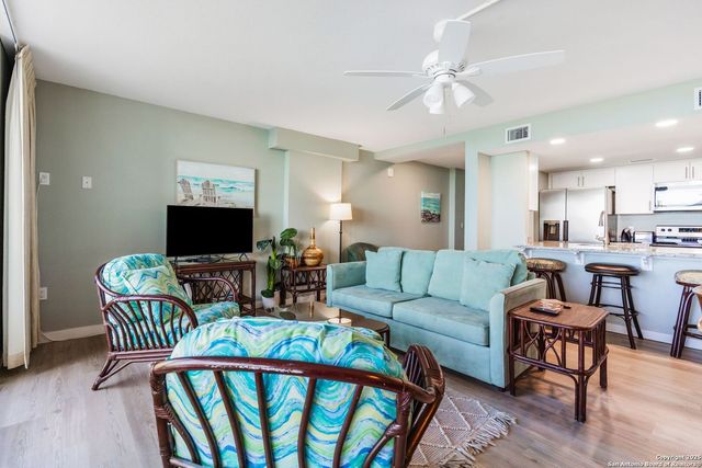 800 Sandcastle Dr # 130, Port Aransas, TX 78373