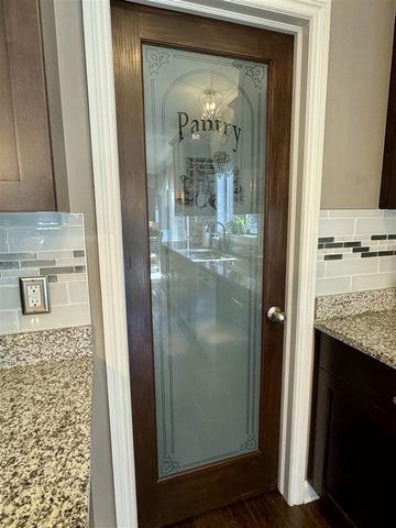21568 Fort Worth Drive, Macomb, MI 48044