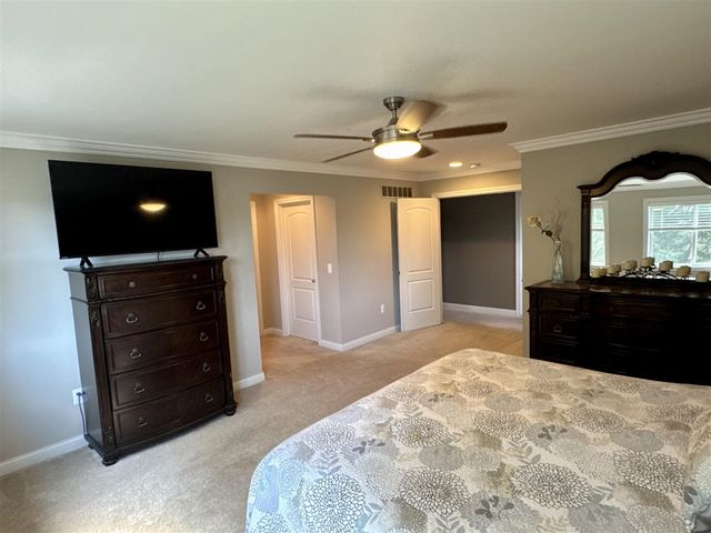 21568 Fort Worth Drive, Macomb, MI 48044